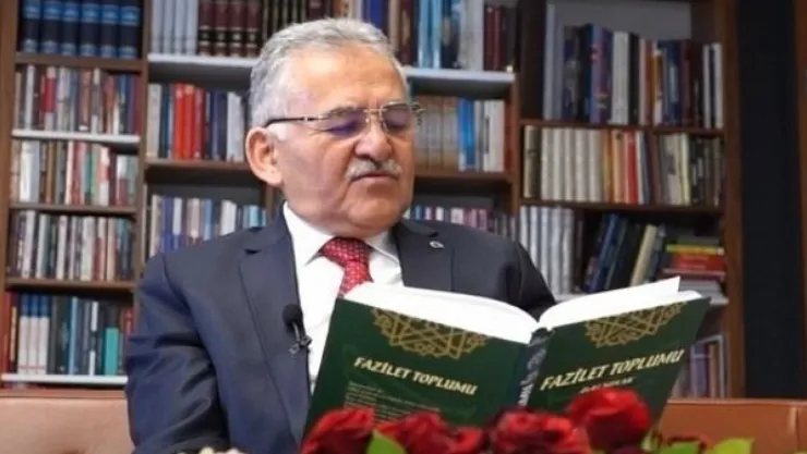 Başkan Büyükkılıç: 'Kütüphanelerimiz ile okuyan şehir Kayseri'ye değer katıyoruz'