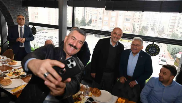 Başkan Büyükkılıç'tan Sivaslılarla buluştu