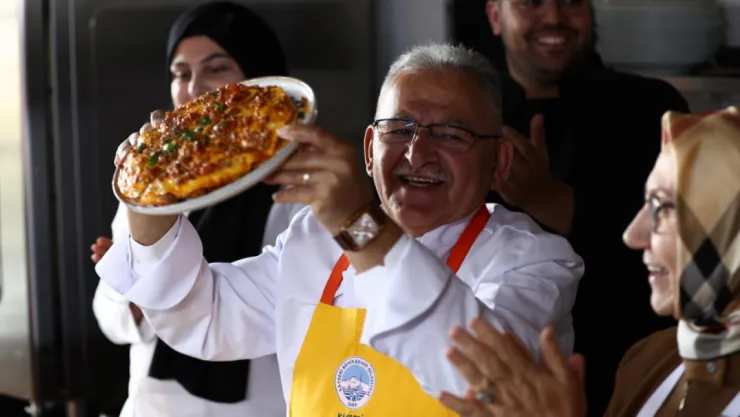 Başkan Büyükkılıç'tan Yağlama Şovu