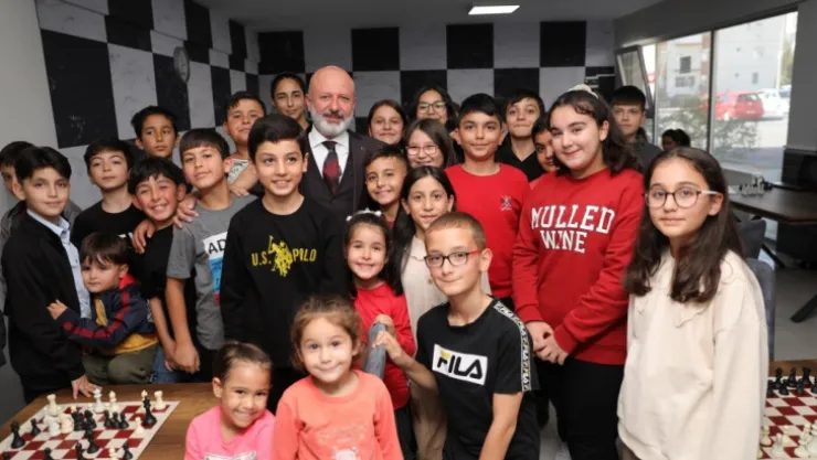 Başkan Çolakbayrakdar: 'Evlatlarımızın fiziksel ve zihinsel gelişimine katkı sağlıyoruz'