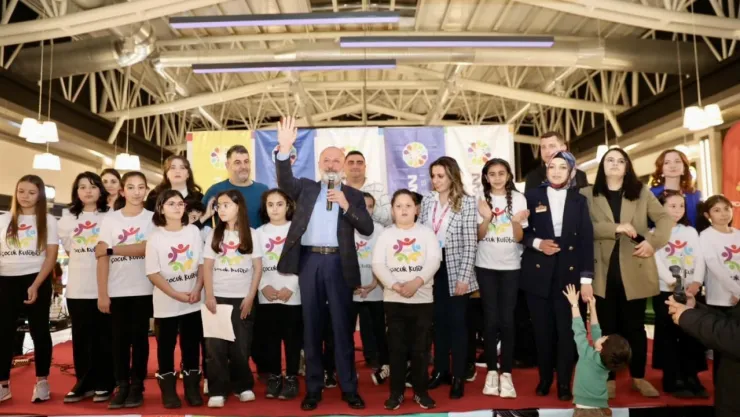 Başkan Çolakbayrakdar: 'Geleceğimiz ve istikbalimiz olan evlatlarımız, bizim gözbebeğimizdir'