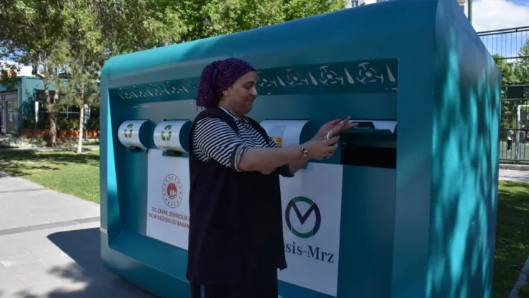 Başkan Çolakbayrakdar, 'Geri dönüşümle geleceği ve doğayı koruyoruz'