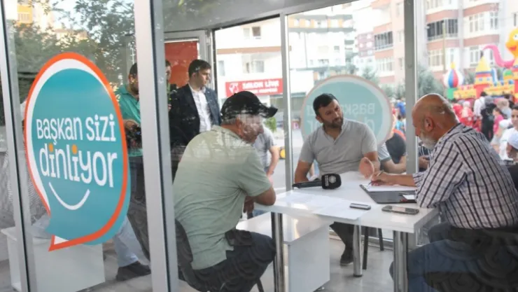 Ahmet Başkan, mahalleliyi dinlemeye devam ediyor
