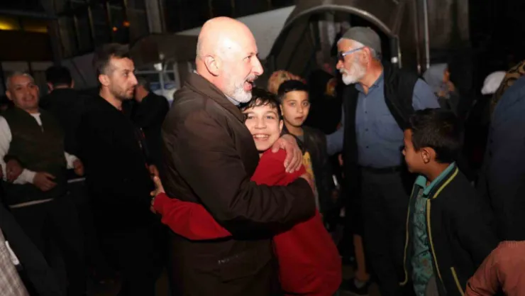 Başkan Çolakbayrakdar, ramazanın bereketini vatandaşlarla paylaşıyor