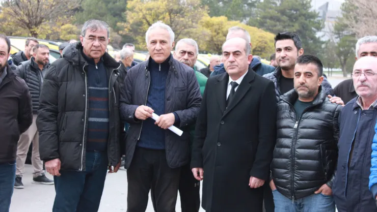 Başkan Şahin, 'Resmi olmayan yolcu taşımada asla seyirci kalamayız'