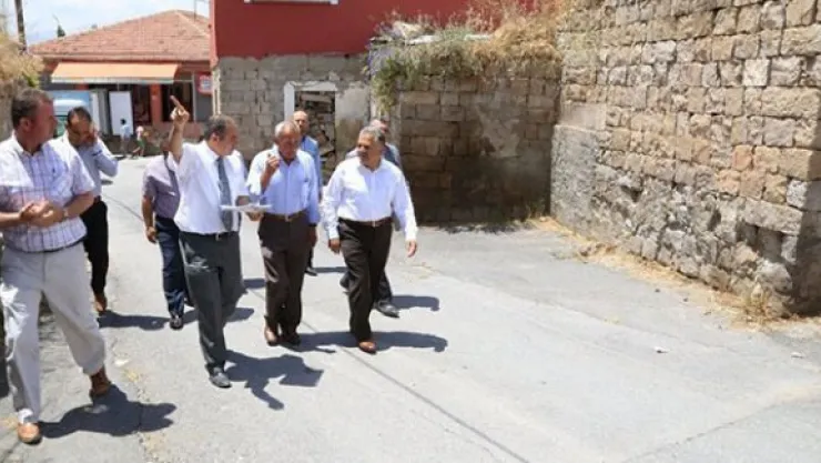 Başkan Büyükkılıç ve ekibi Gürpınar esnafı ile