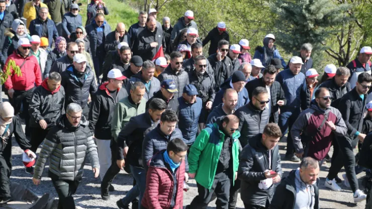 Belediye Başkanları işçi bayramını doğa yürüyüşü ile kutladı