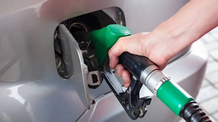 Benzine zam bekleniyor
