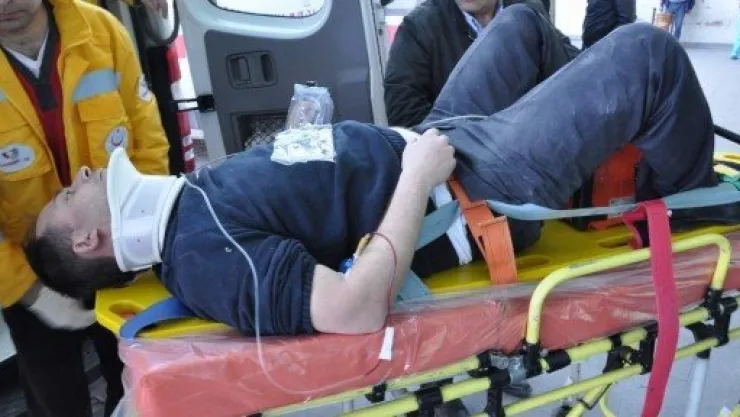 Boya Yaparken 7 Metreden Yere Çakıldı