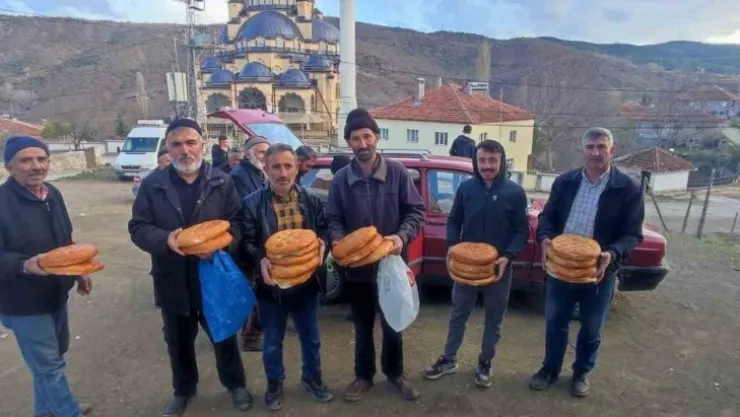 Bu gelenek sayesinde pide girmeyen ev kalmıyor