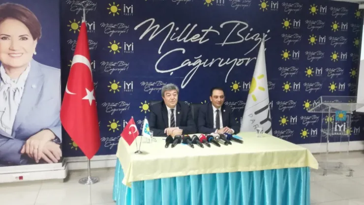 Büyükkılıç ile İYİ Parti arasında billboard tartışması