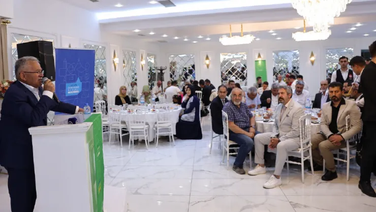 Büyükkılıç, Uluslararası Öğrencilerle Buluştu