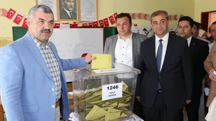 Büyükşehir Belediye Başkanı Mustafa Çelik oyunu kullandı