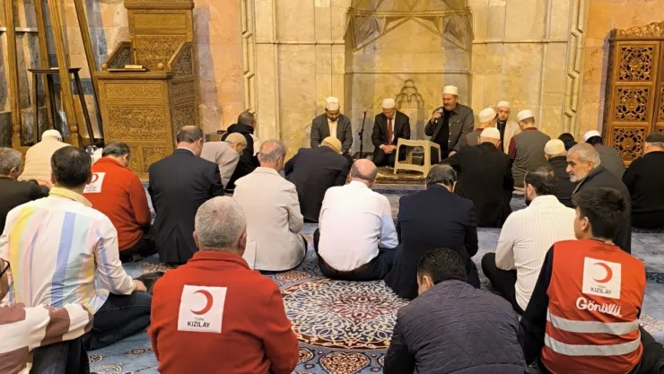 Cami-i Kebir'de Rahmet ve Minnetle Bir Araya Geldiler