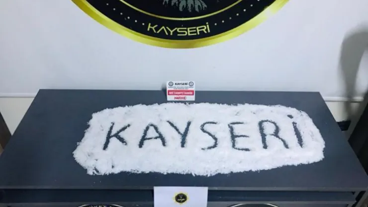 Çekicide 2 kilo uyuşturucu madde çıktı