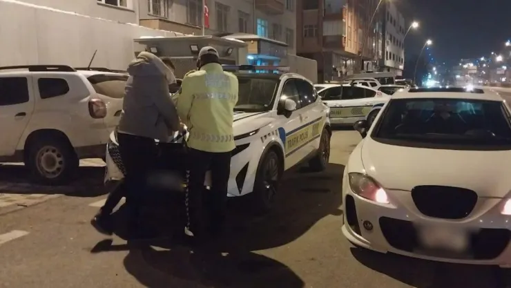 Çevreye rahatsızlık veren araç sürücüsüne 5 bin 929 lira ceza