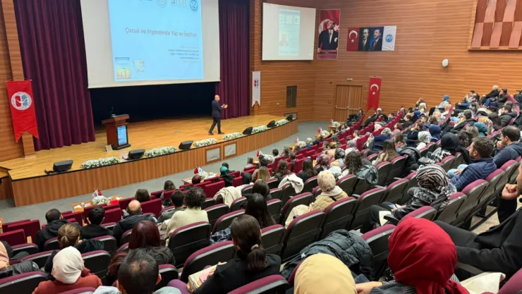 'Çocuk ve Ergenlerde İntihar ve Yas' konulu konferans düzenlendi