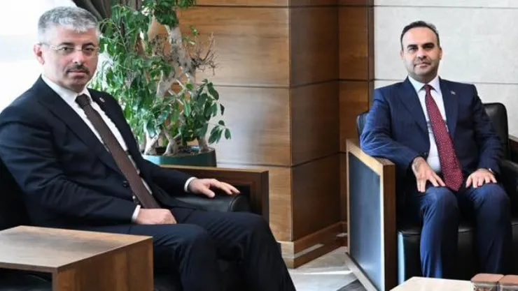 Çopuroğlu, Kayseri'ye TOGG servisi talebini Bakan Kıcır'a İletti