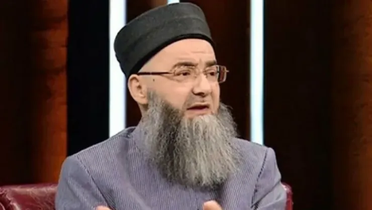 Cübbeli Ahmet O tarikata geçti