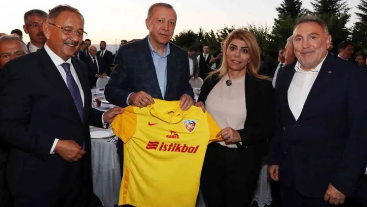 Cumhurbaşkanı'na Kayserispor forması