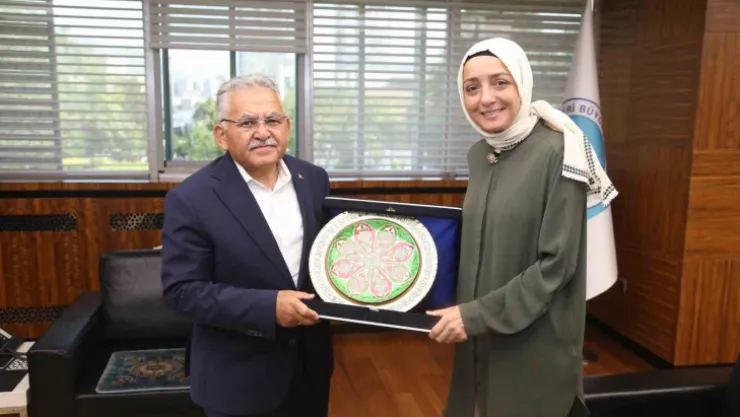 Cumhurbaşkanlığı Başdanışmanı Saadet Oruç'tan Başkan Büyükkılıç'a ziyaret