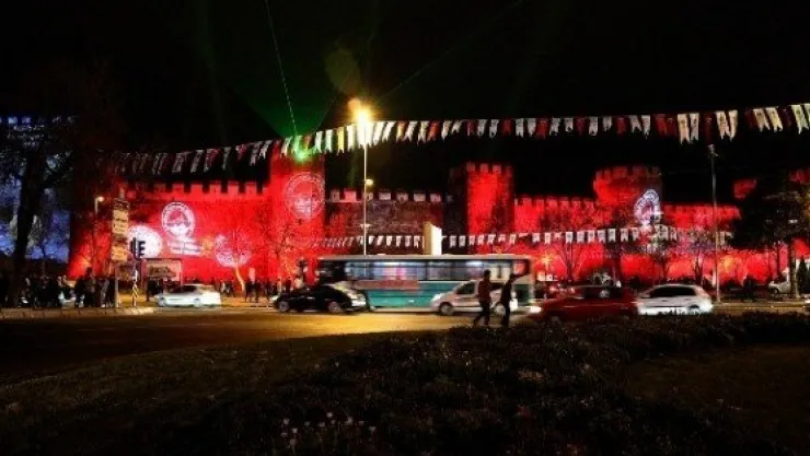 Cumhuriyet Meydanı'nda Görkemli Açılış 