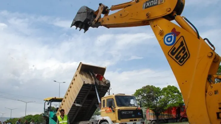 Daha konforlu trafik için yeni yollar ve köprüler