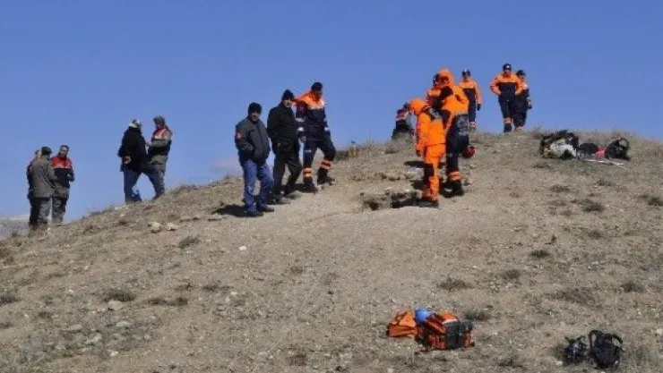 Defineciler Gazdan Zehirlenerek Öldü 