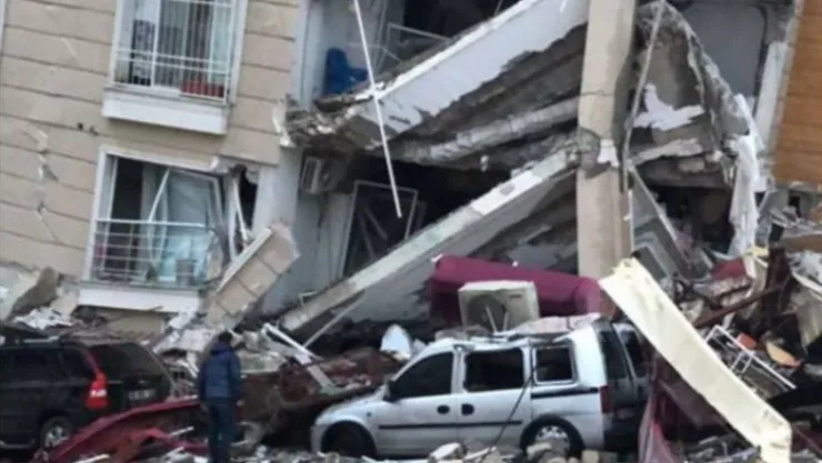 Depremde hayatını kaybedenlerin sayısı 32 bin 643'e yükseldi
