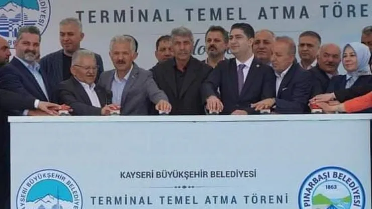 DEVA Partisi Adayı Demircioğlu'ndan ilginç davranış