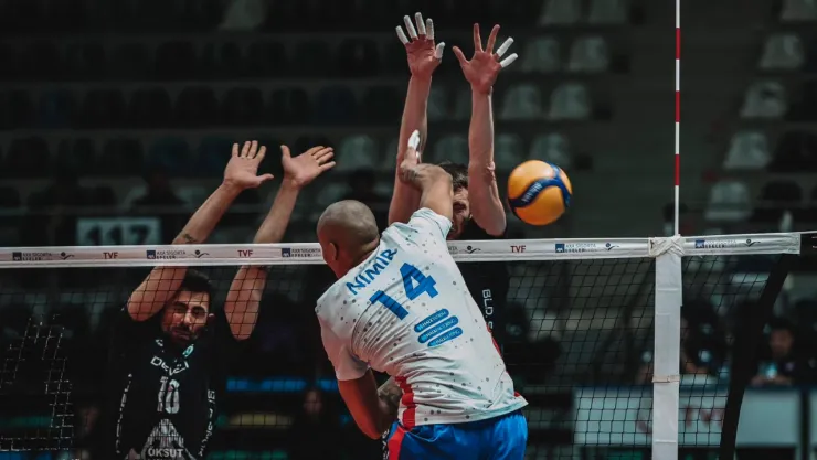 Develi Belediyespor deplasmanda lider Halkbank'a mağlup oldu