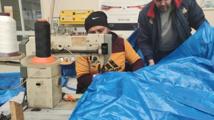 Develi'de deprem bölgesi için çadır üretimine başladılar