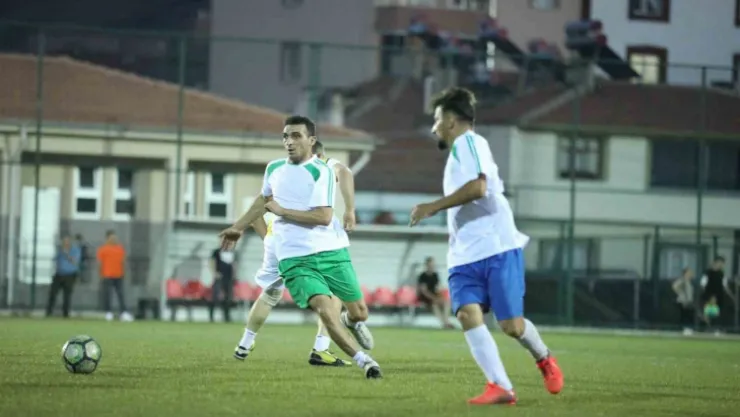Develi'de kurumlar arası futbol turnuvasına yoğun ilgi