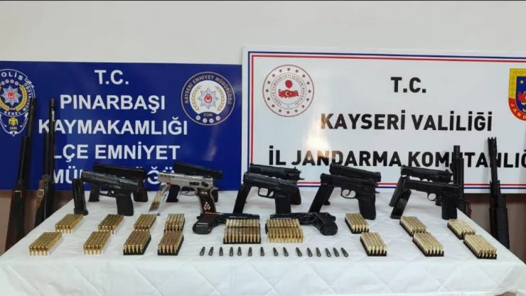 Düğün magandalarının ev ve araçlarından cephane çıktı