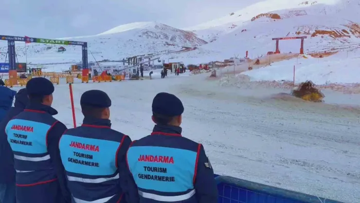 Dünya Kar Motosikleti Şampiyonası kazasız belasız tamamlandı