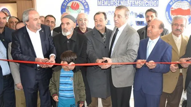 Eğitim Bir-Sen'in yeni hizmet binası açıldı