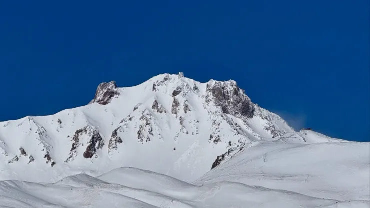 Erciyes'e Nisan karı
