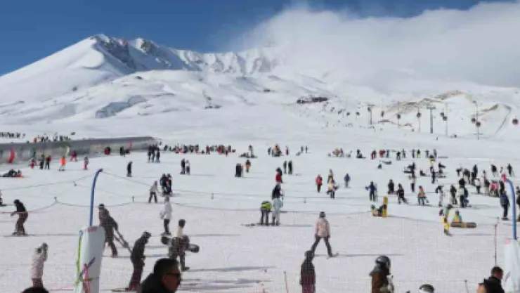 Erciyes Kayak Merkezi'nde ticari fotoğraf çekim yasağı tepki çekti
