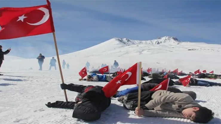 Erciyes'te 120 filmi canlandırıldı