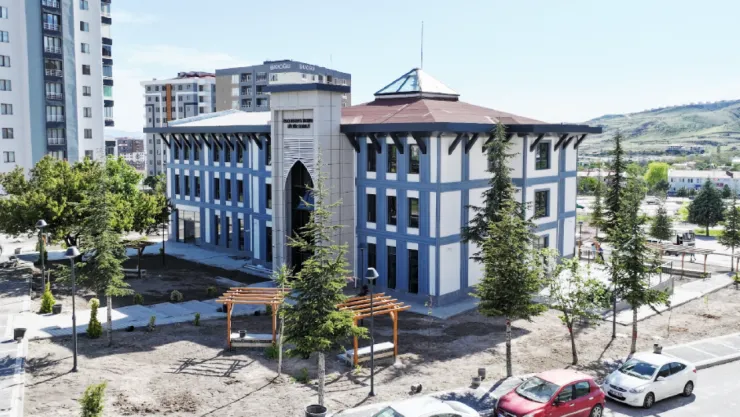 Erkilet'te Yeni Bir Kültür Merkezi Hizmete Açıldı