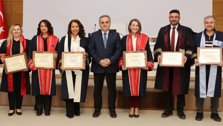 ERÜ'de 6 akademisyene profesörlük belgesi takdim edildi