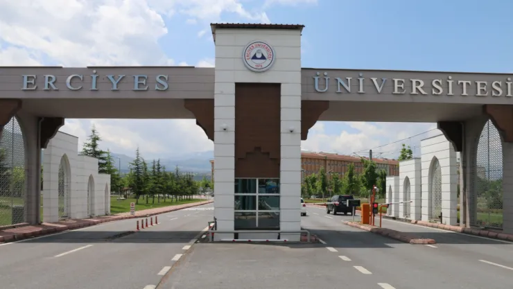 ERÜ'de vurularak öldürülen kadınla ilgili rektörlükten açıklama: 'Münferit bir olay!'