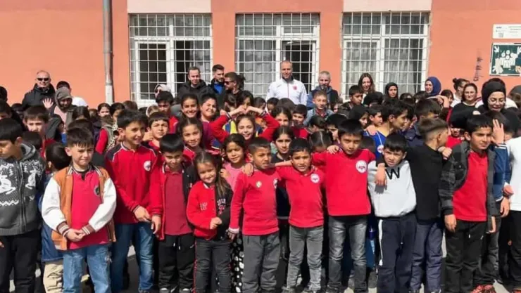 ERÜ Spor Bilimleri Fakültesi'nden 'Spor Yap Zinde Kal' etkinliği