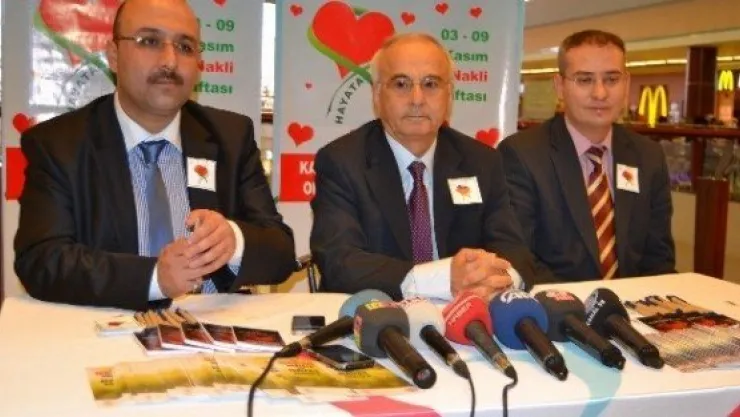 Erü Genel Cerrahi Ana Bilim Dalı Öğretim Üyesi Prof. Dr. Zeki Yılmaz: 