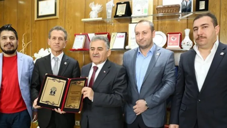 Esnaf Sanatkrlar Derneği Yöneticilerin Melikgazi Belediye ziyareti