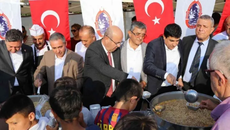 ESOB, vatandaşa aşure ikramı yaptı