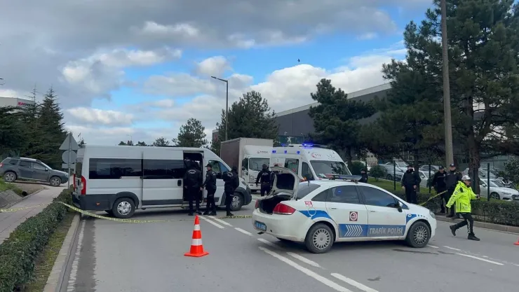 Fabrikada rehin alınan işçilerden ilk görüntü