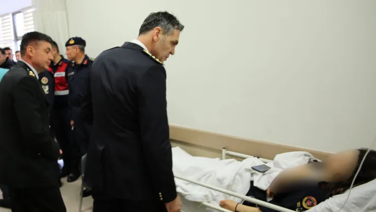 Feci kazada yaralanan jandarma personelleri  ziyaret edildi