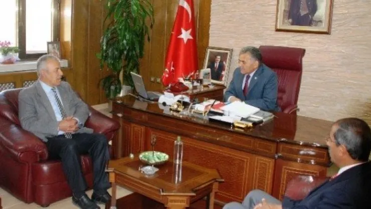 Futbol Saha Komiserleri Derneğinin Salon Sporun Adresine Ziyaretleri 