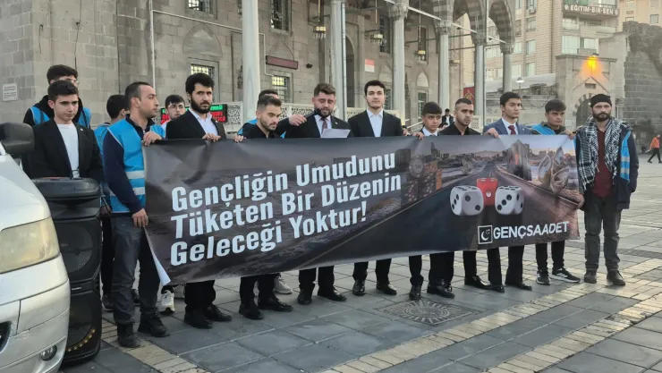 Genç Saadet: 'Ankara'da dayısı olmadığı için elenen gençlerin hikayesi bu ülkenin öğrenilmiş çaresizliği haline geldi'